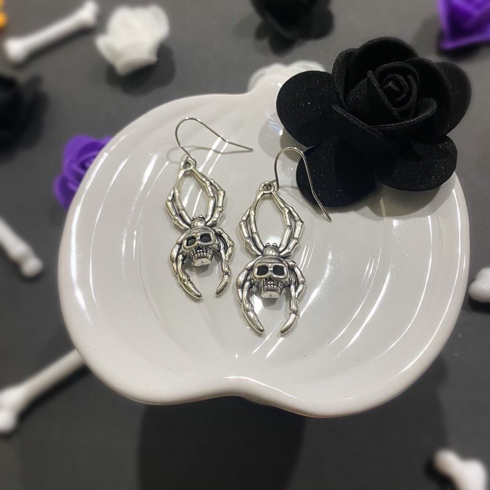 Spider Skull Dangling Earrings